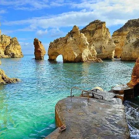 Marina Studio- King Bed- Ensuite- Balcony