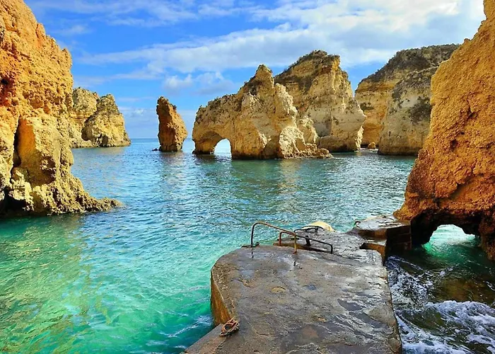 Marina Studio- King Bed- Ensuite- Balcony